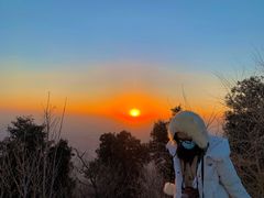 -鬼笑石后山停车场