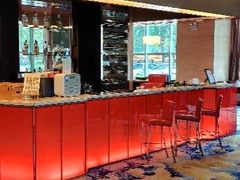 -西安绿地假日酒店