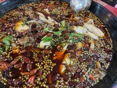 -烧哥美蛙肥肠鱼火锅·十五年社区店