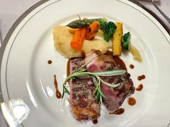 -塞纳河法国餐厅(意式风情街店)