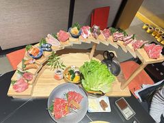 -山川小町·极番烧肉(新地假日广场店)