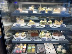 面包甜点陈列柜-蜜棠甜品(平山店)
