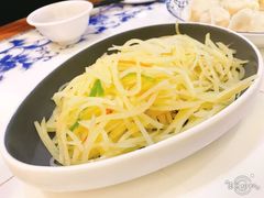炝土豆丝-东方饺子王(新奥购物中心店)