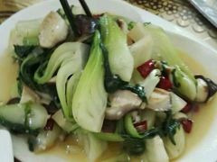 -穆豪麦蒸碗羊羔肉