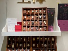 -LADY FAFA(巨鹿路陕西南路路口店)