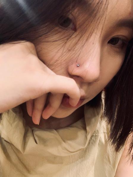 非常不擦很美丽的小鼻钉,喜欢