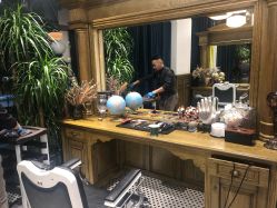 -TWOFACE 双面理发馆