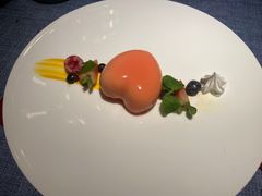 法式蜜桃心形茉莉花慕斯-弦月窗LUNETTE BY AMANDA(复兴路店)