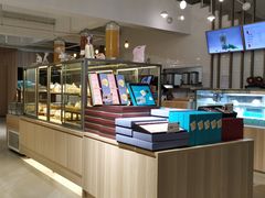 -顶东面包花园·生日蛋糕(世博店)