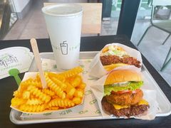 芝士牛肉蘑菇堡-Shake Shack(成都太古里店)