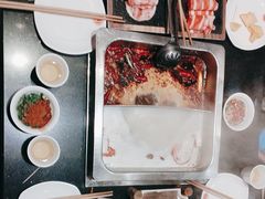 -百年川椒重庆老火锅(光谷店)
