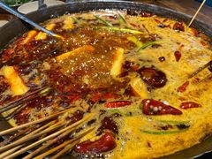 红锅-四小区火锅·巷子里的重庆火锅(花照壁店)