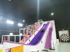 -嘿哟动霸CHUA·新潮玩运动娱乐中心·蹦床滑冰团建乐园