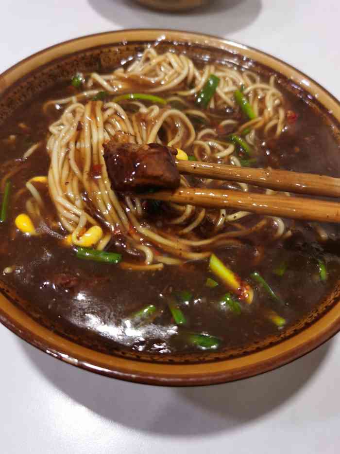 紫丁香牛肉面-"味道中规中矩吧,一般来说阆中牛肉面都还不.