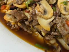 蘑菇炒牛肉片-九九牛肉馆(南山路店)