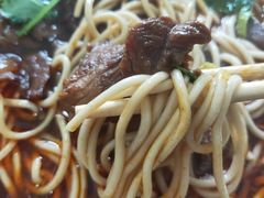 -薛记襄阳香辣牛肉面(平安路店)