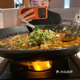 佩服张兰一把年纪了还为开业跳科目三，结果真是火爆