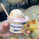 好吃到没空说话！全都在认真的炫榴莲！