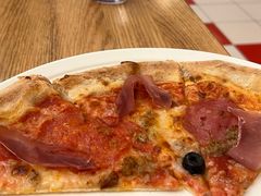 -城市大道红炉披萨烘焙坊