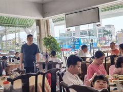 大堂-正宗鸡饭粤香酒家(朱村店)