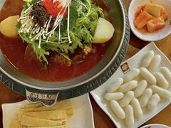 -喇喇排骨火锅·传统韩式脊骨汤(望京西园总店)