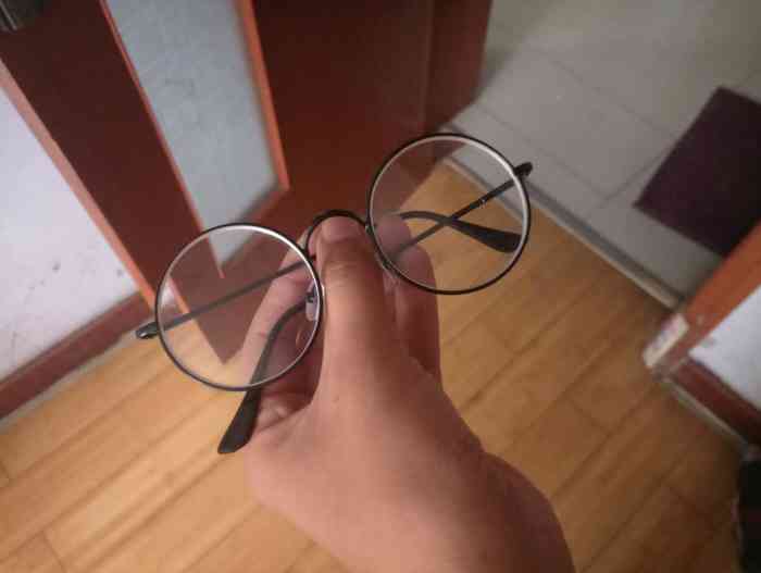 陈老师眼镜((人民广场店))-"价格很好,服务也很好,特别快很方便.