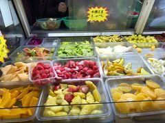 自助取餐区-老炳·七丛松甘草水果