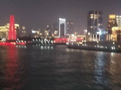 -黄浦江游览十六铺3号码头网红自助餐