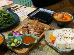 金牌炭烧秘制猪颈肉-Hi YOU你的饭局泰餐厅(雍和宫店)