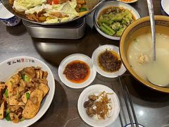 -富正毅三下锅·湘西韵味(天门山索道店)