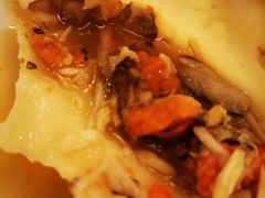 蟹黄汤包-老季市·三代非遗传承·地标美食老汁鸡(工农路店)