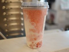 草莓厚酸酪-LELECHA乐乐茶(美罗城店)