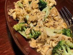鸡蛋炒西兰花-红泰·泰精选·特色料理(中山路店)