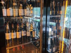 -Mogul Eatery·大亨餐酒馆
