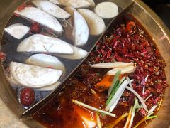 菌汤鸳鸯锅-沸炉重庆老火锅(军事博物馆店)