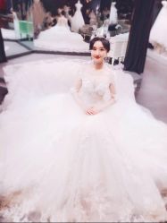 -艾米丽婚纱礼服