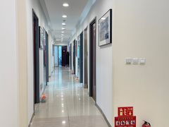 -瑞尔齿科(颐堤港诊所)