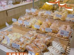 -顶东面包花园·生日蛋糕(世博店)