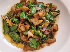 -阿瓦山寨·湘菜现炒·剁椒鱼头王(咸阳总店)