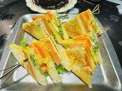 -W COLLECTIVE  DESSERT SHOP