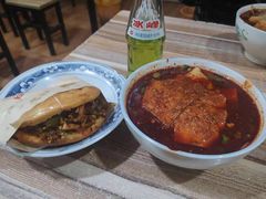 -老字号杨坡红油米线腊汁肉夹馍(东四道巷店)