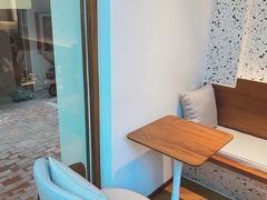 靠窗位-Line 咖啡(石厦花园店)