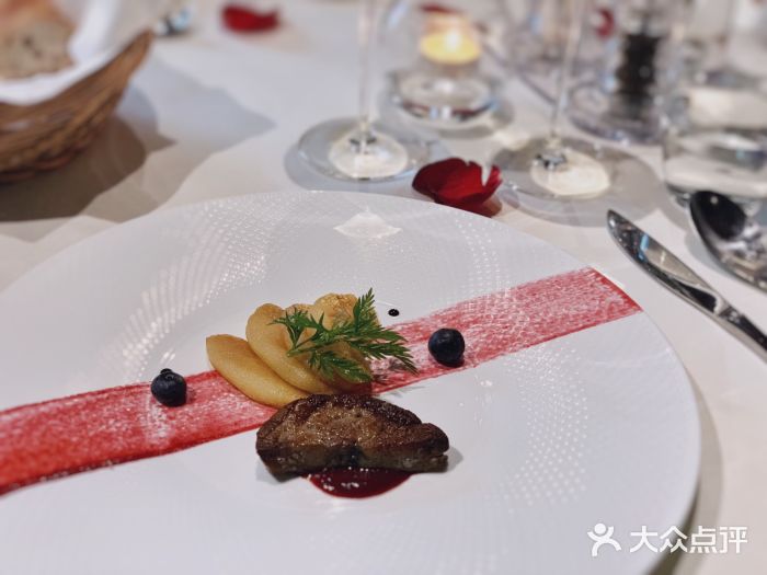 永年西餐厅L'etoile香煎鹅肝伴苹果图片