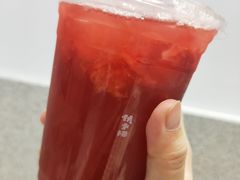 草莓长岛冰茶-伏小桃(雁塔MOMOPARK店)