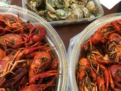 -扒虾小妹儿麻辣海鲜(宏图街店)