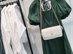 -URBAN REVIVO(上海中庚漫游城店)