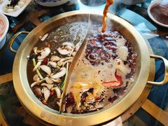 -小天鹅火锅·一线江景洪鼎旗舰店(洪崖洞店)