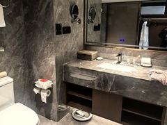 -广东大厦酒店(广州北京路步行街纪念堂地铁站店)