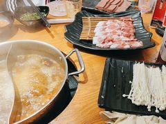 -呷哺呷哺(普陀乐购真北店)