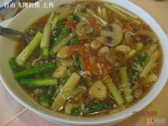上汤芦笋-汇泉王朝大饭店-旋转餐厅(南海路店)